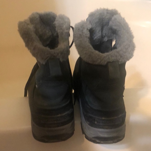 Women’s north face primaloft waterproof boots - Picture 6 of 10